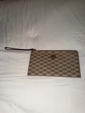 Michael Kors Fulton Large Logo Zip Clutch Wristlet